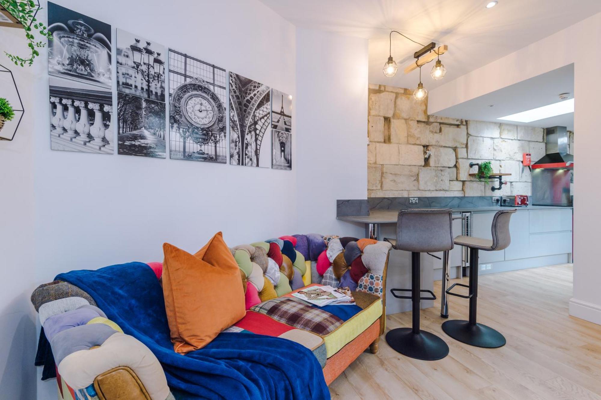 Incredible - Five Bedroom - 7 Actual Beds - 6 Bathroom House By Purestay - Central Bath With Parking Экстерьер фото
