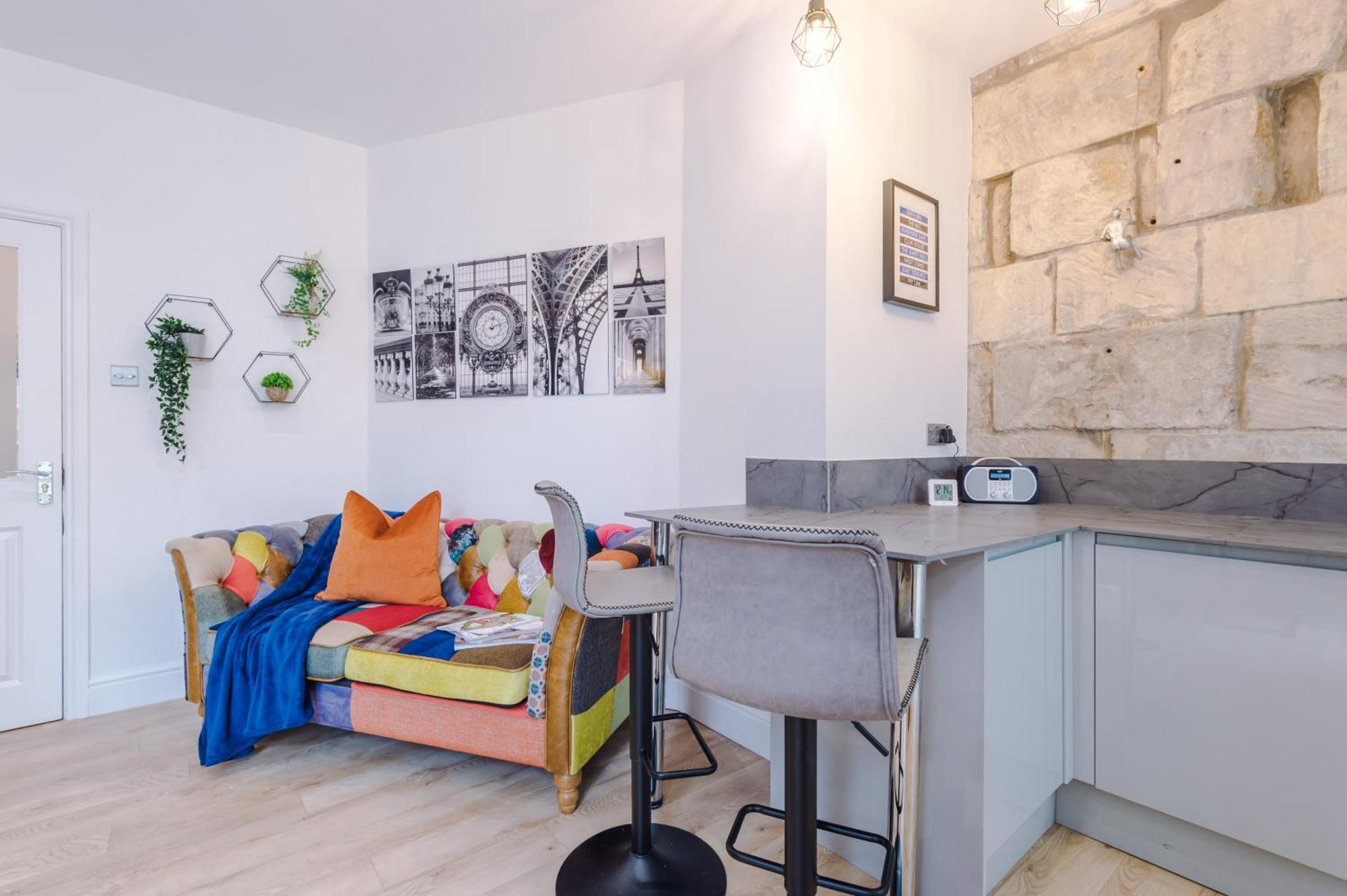 Incredible - Five Bedroom - 7 Actual Beds - 6 Bathroom House By Purestay - Central Bath With Parking Экстерьер фото