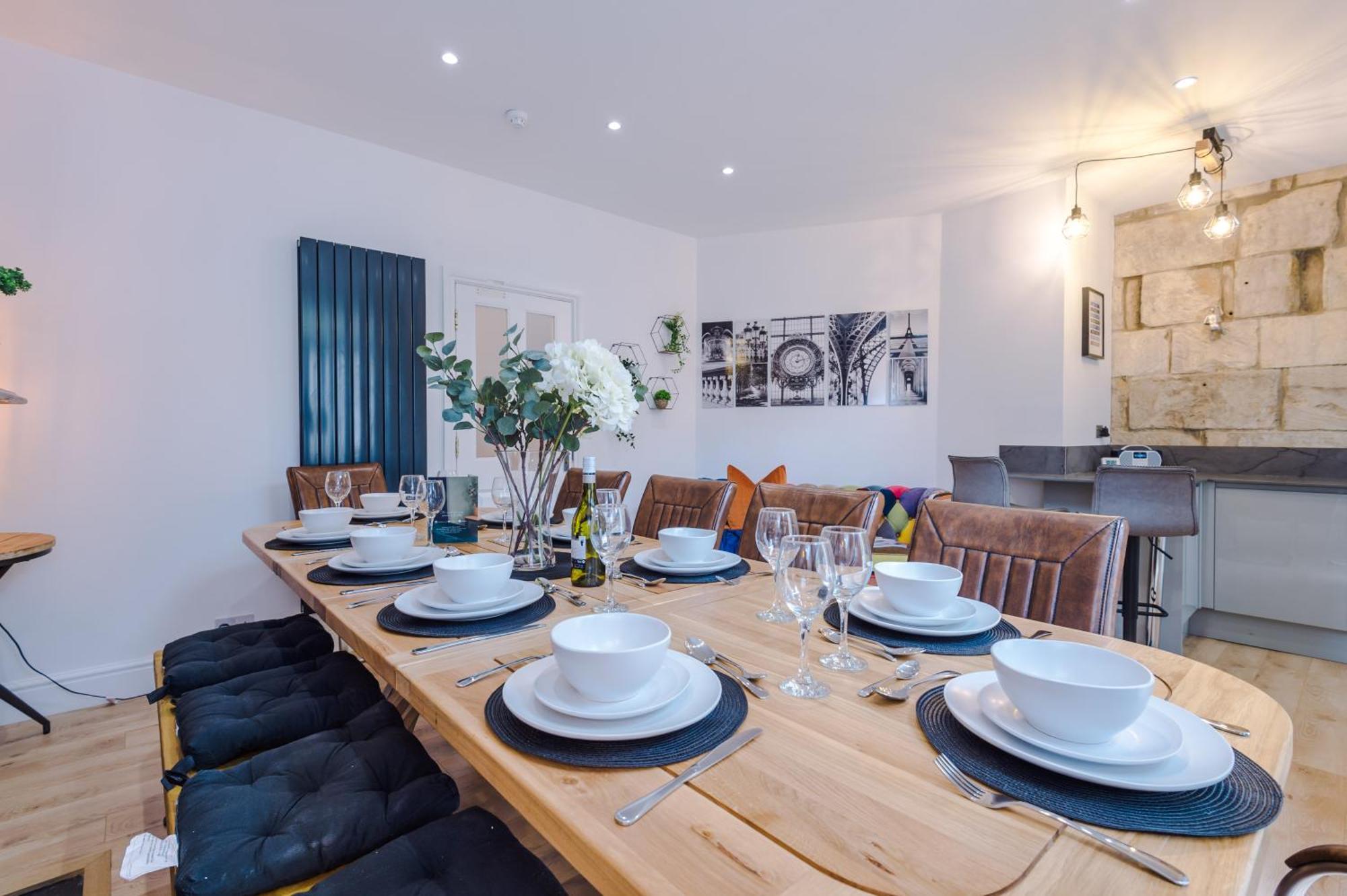 Incredible - Five Bedroom - 7 Actual Beds - 6 Bathroom House By Purestay - Central Bath With Parking Экстерьер фото